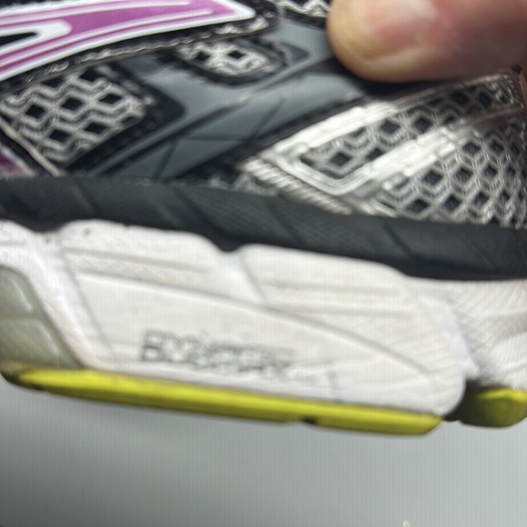 Oasis's women’s athletic shoes size 7.5 - Picture 10 of 10